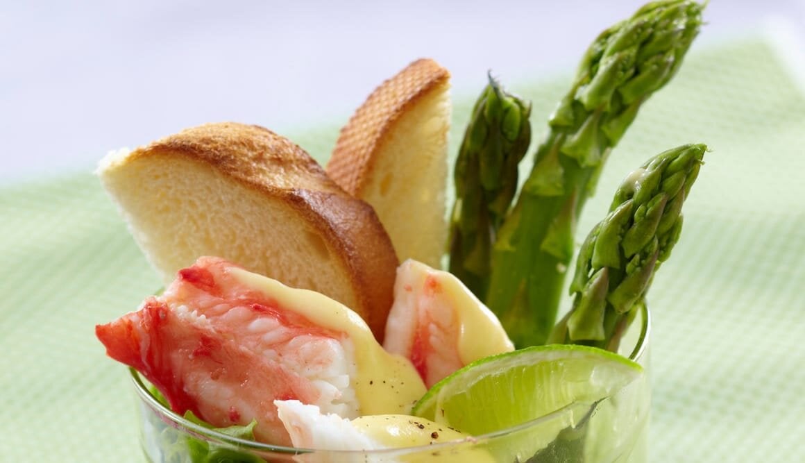Norwegian King Crab with Asparagus and Lemon Hollandaise