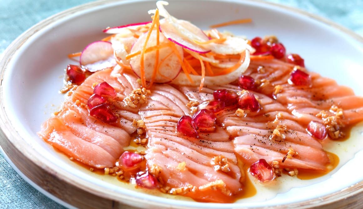 Lightly Grilled Norwegian Salmon Slices with Pomegranate