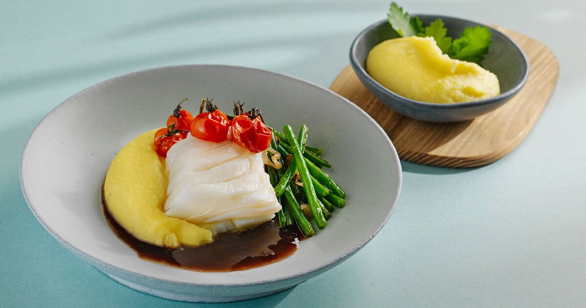 Norwegian Skrei with potato purée, and red wine jus | Seafood from Norway