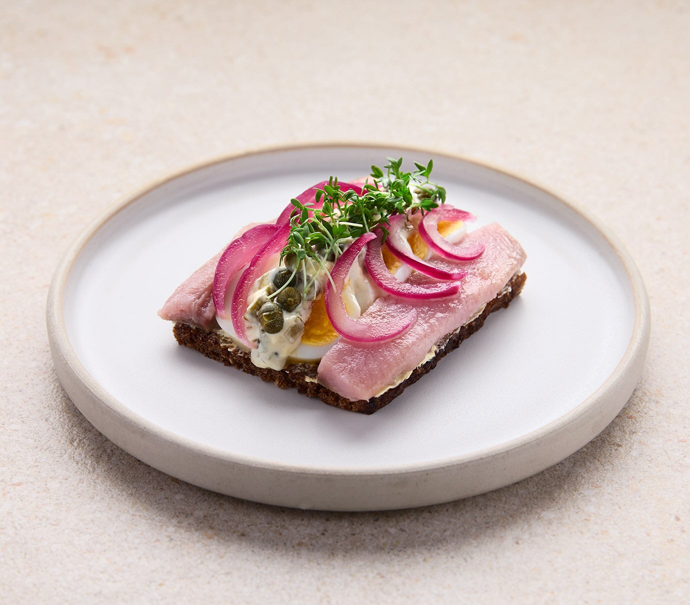 Sherry matjes herring on wholegrain bread