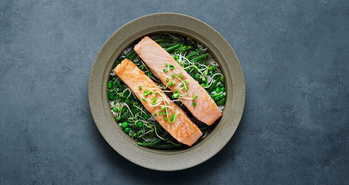 Clay pot rice with Norwegian salmon