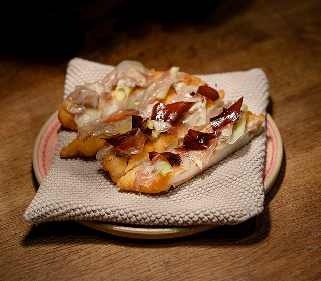 Deep-fried Norwegian skrei belly with dulse, leeks and truffle seaweed mayonnaise